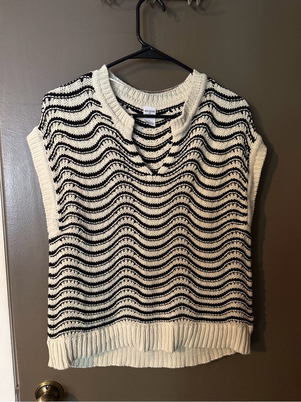 Melrose and Market Sleeveless Wave-Stripe Knit Vest in Black and Cream